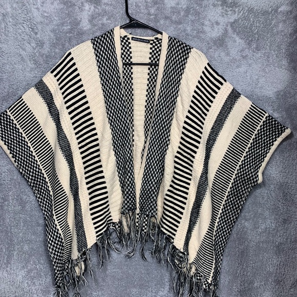 Hot & Delicious Women's Kimono Cardigan Black White Striped Fringe Open Front Sw - Picture 2 of 7